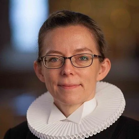 Billede af sognepræst Anne-Mette Damkjær Larsen
